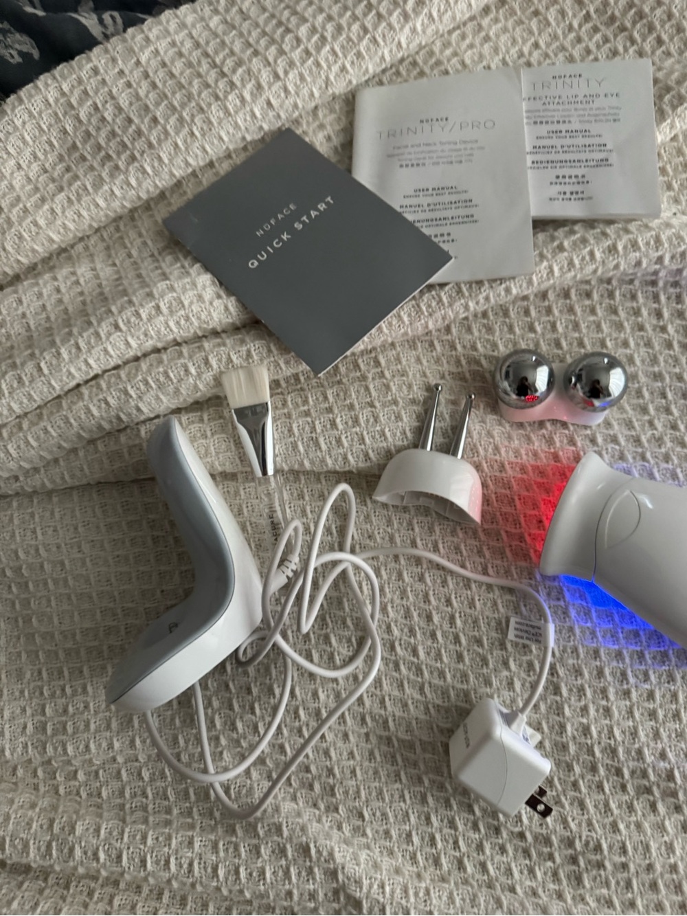 NuFACE Trinity PRO Complete Set + ELE & Wrinkle Reducer Attachments
